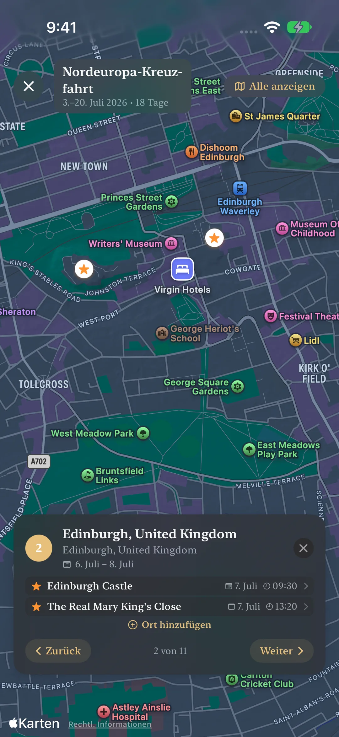 Karte der Reiseroute mit Zoom auf Edinburgh, den Orten des Stopps als Liste und den Tasten „Weiter“ und „Zurück“